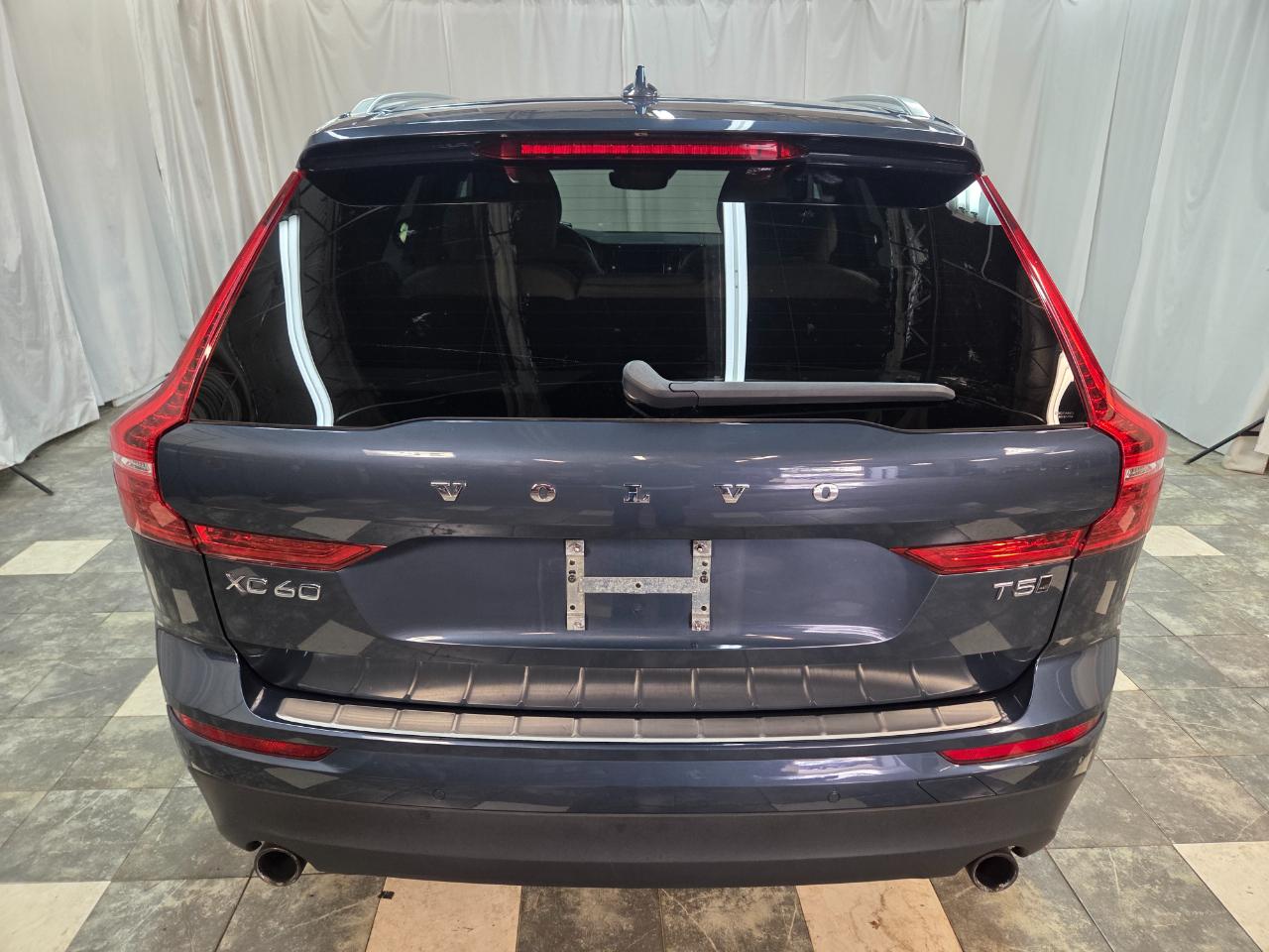 Volvo XC60 T5 Momentum AWD 2020