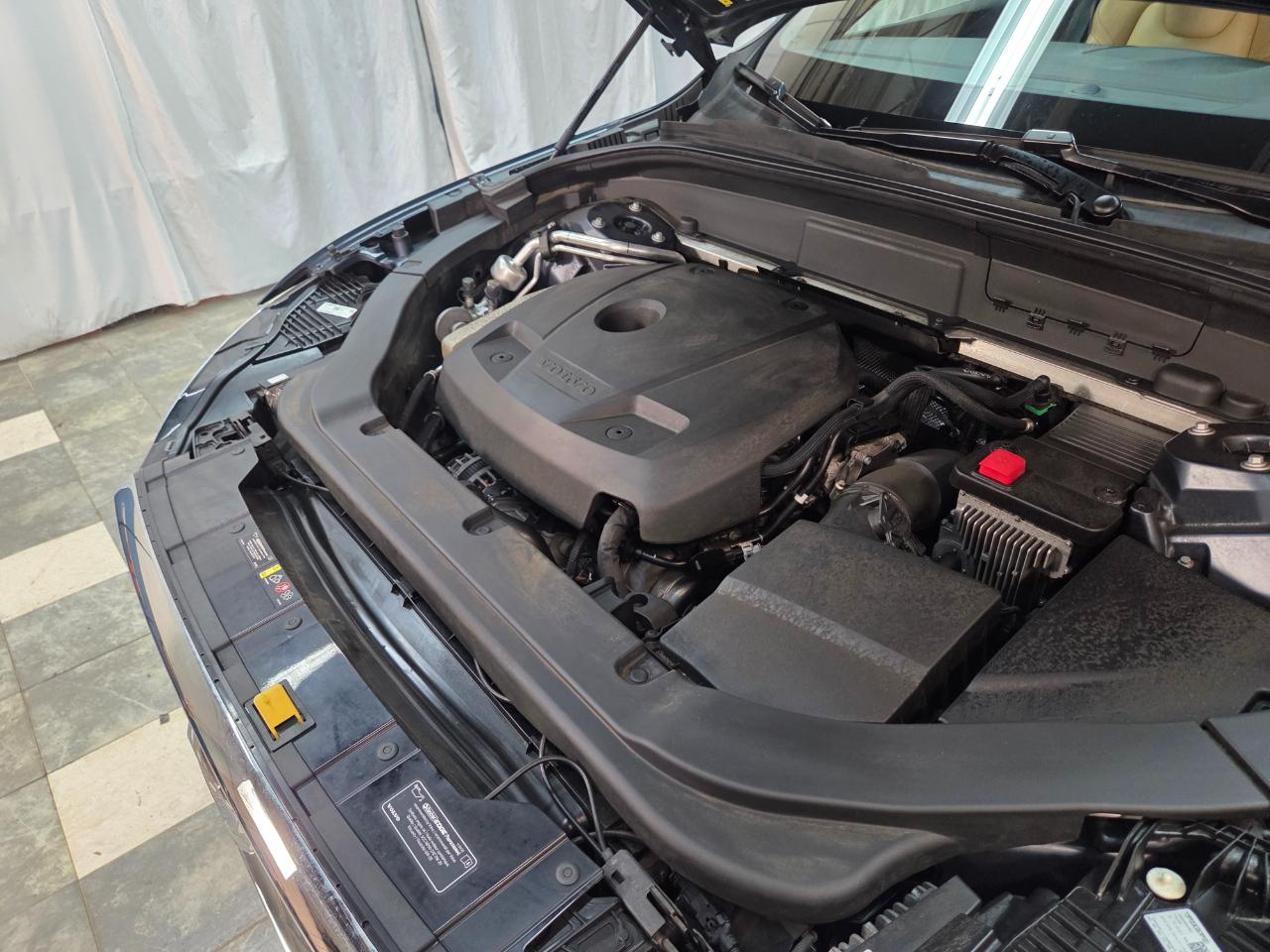 Volvo XC60 T5 Momentum AWD 2020