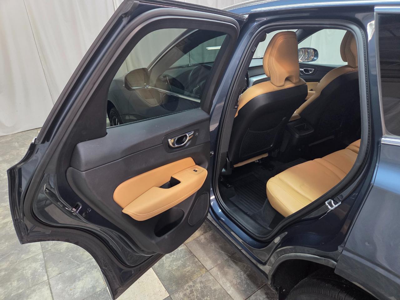 Volvo XC60 T5 Momentum AWD 2020