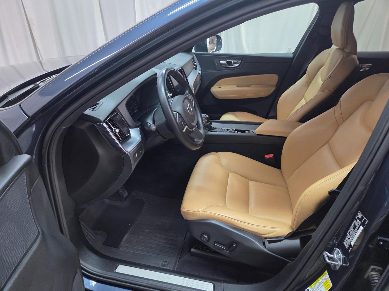 Volvo XC60 T5 Momentum AWD 2020