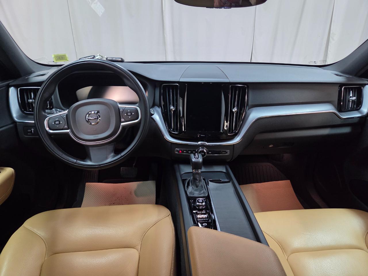 Volvo XC60 T5 Momentum AWD 2020