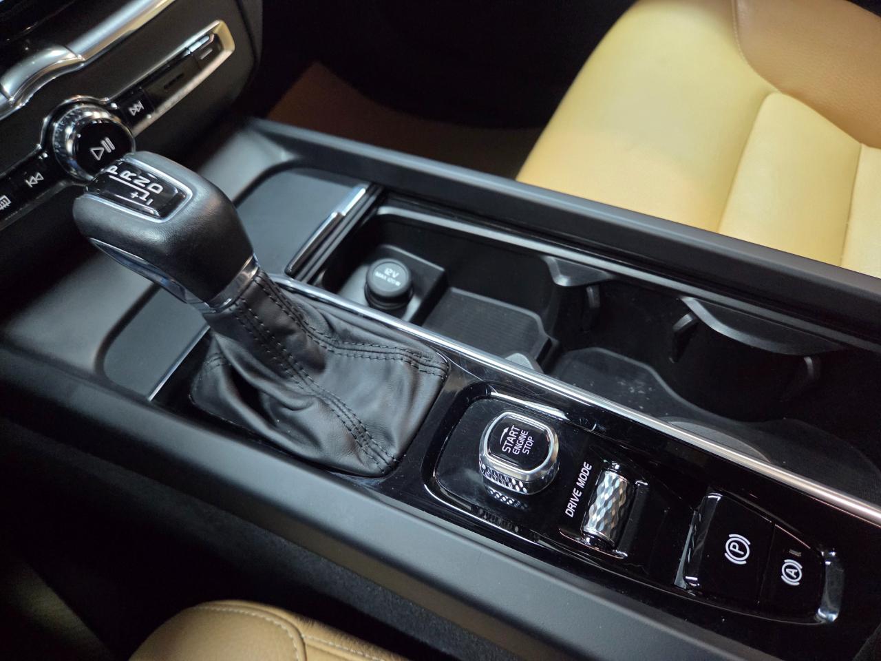 Volvo XC60 T5 Momentum AWD 2020
