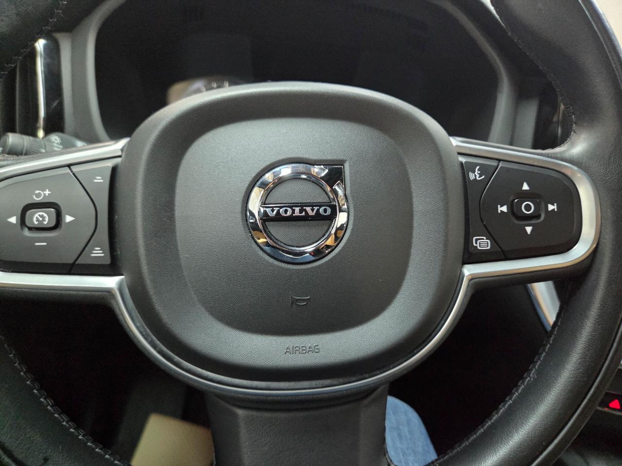 Volvo XC60 T5 Momentum AWD 2020