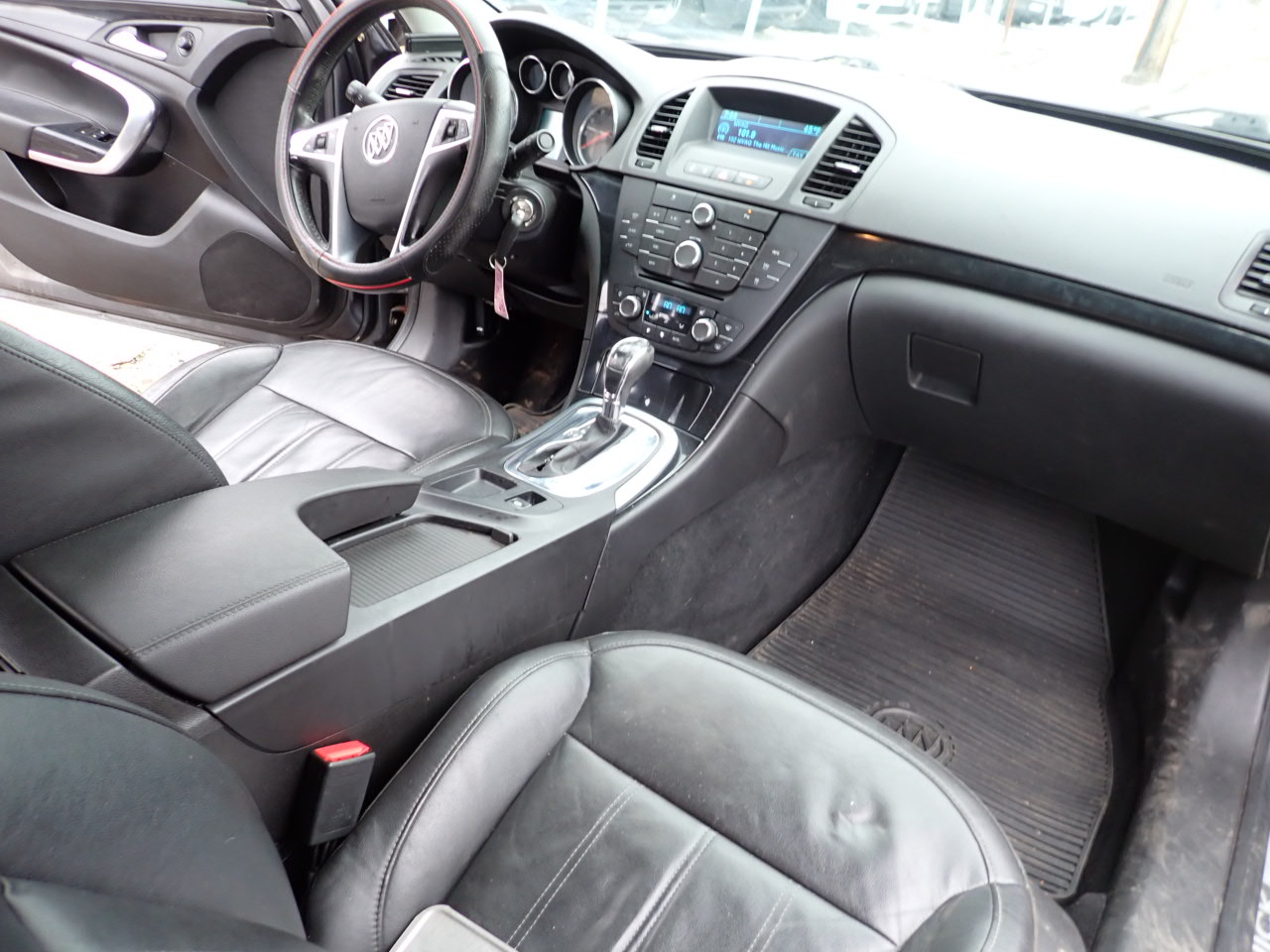 Buick Regal CXL Turbo - 2XT 2011