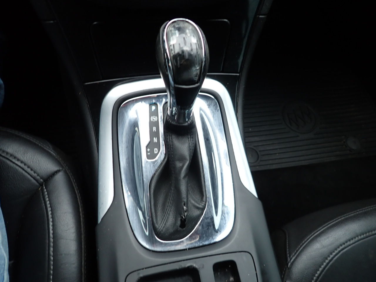 Buick Regal CXL Turbo - 2XT 2011