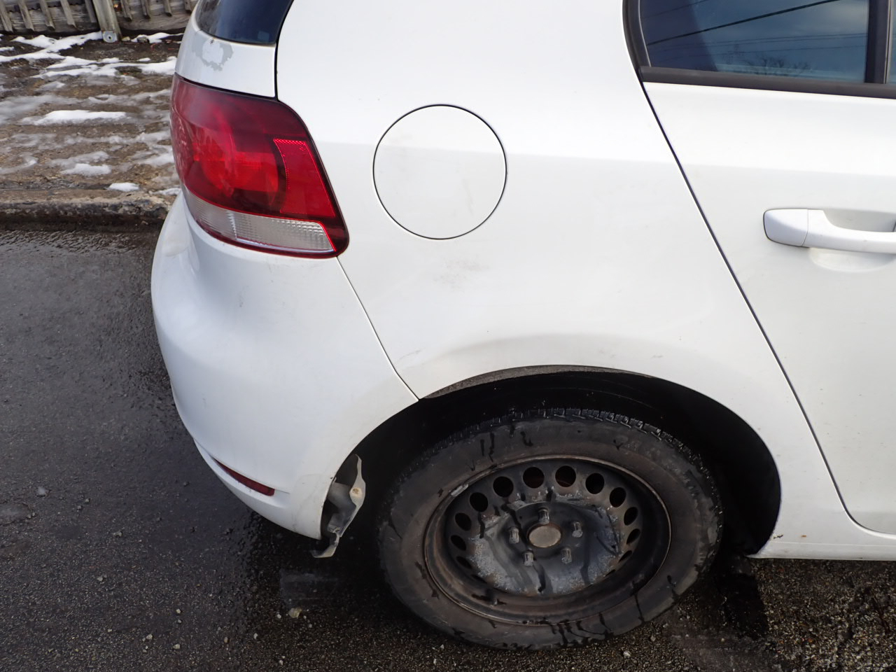 Volkswagen Golf 2.5L Conv & Sunroof 4 Door PZEV 2012