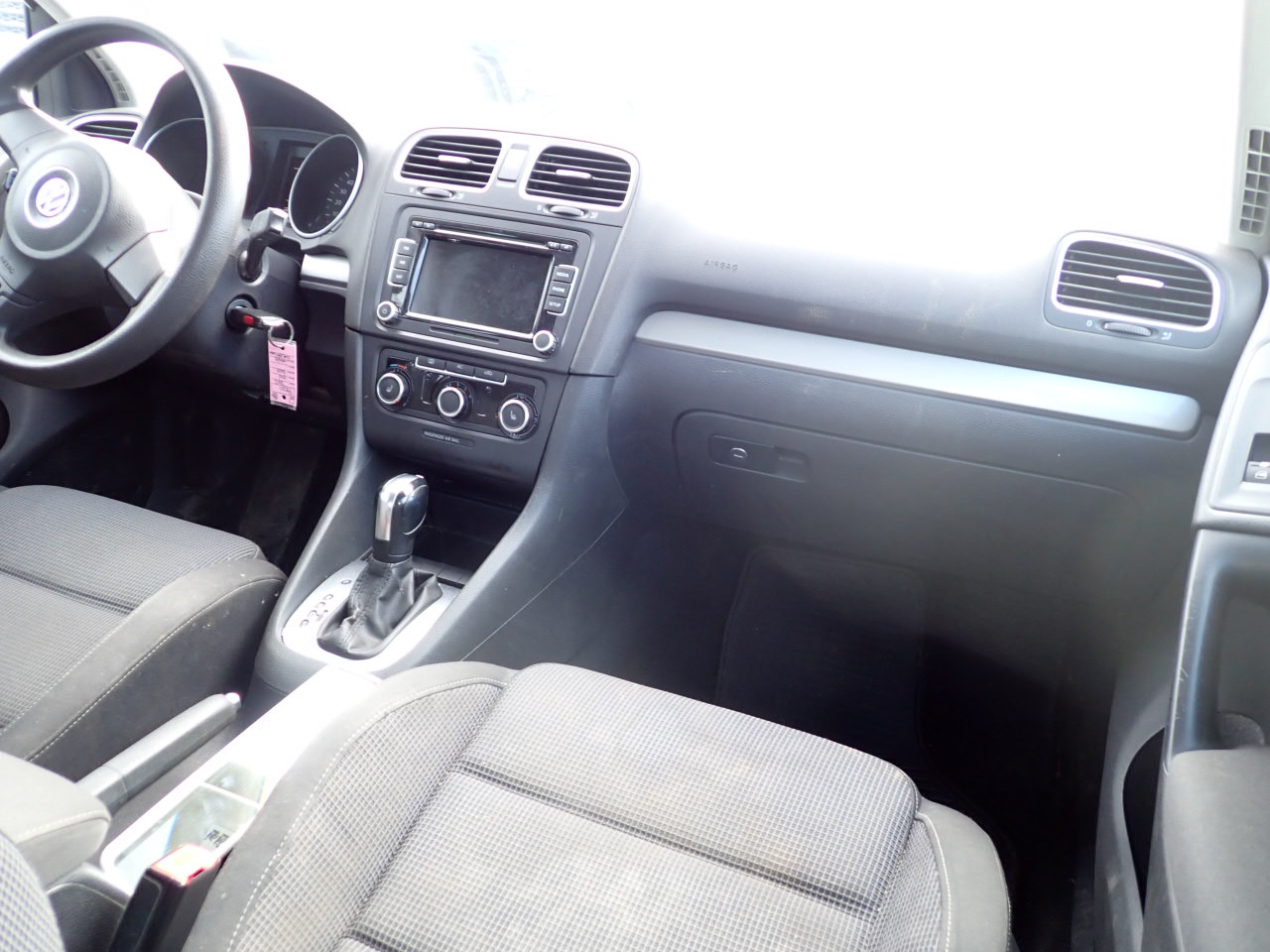 Volkswagen Golf 2.5L Conv & Sunroof 4 Door PZEV 2012