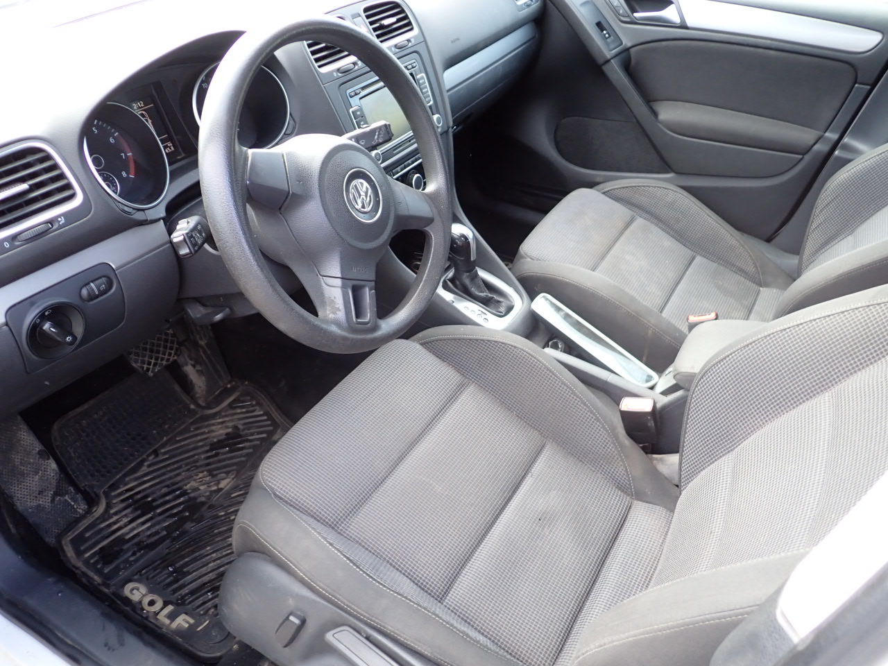 Volkswagen Golf 2.5L Conv & Sunroof 4 Door PZEV 2012