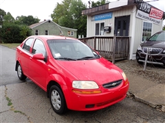 2004 Chevrolet Aveo  2004 Chevrolet Aveo