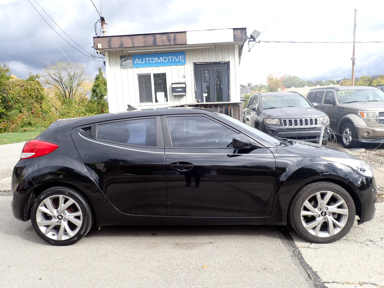 Hyundai Veloster Base 6MT 2016 Hyundai Veloster Base 6MT 2016