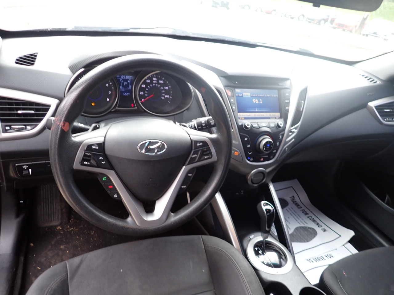 Hyundai Veloster Base 6MT 2016 Hyundai Veloster Base 6MT 2016
