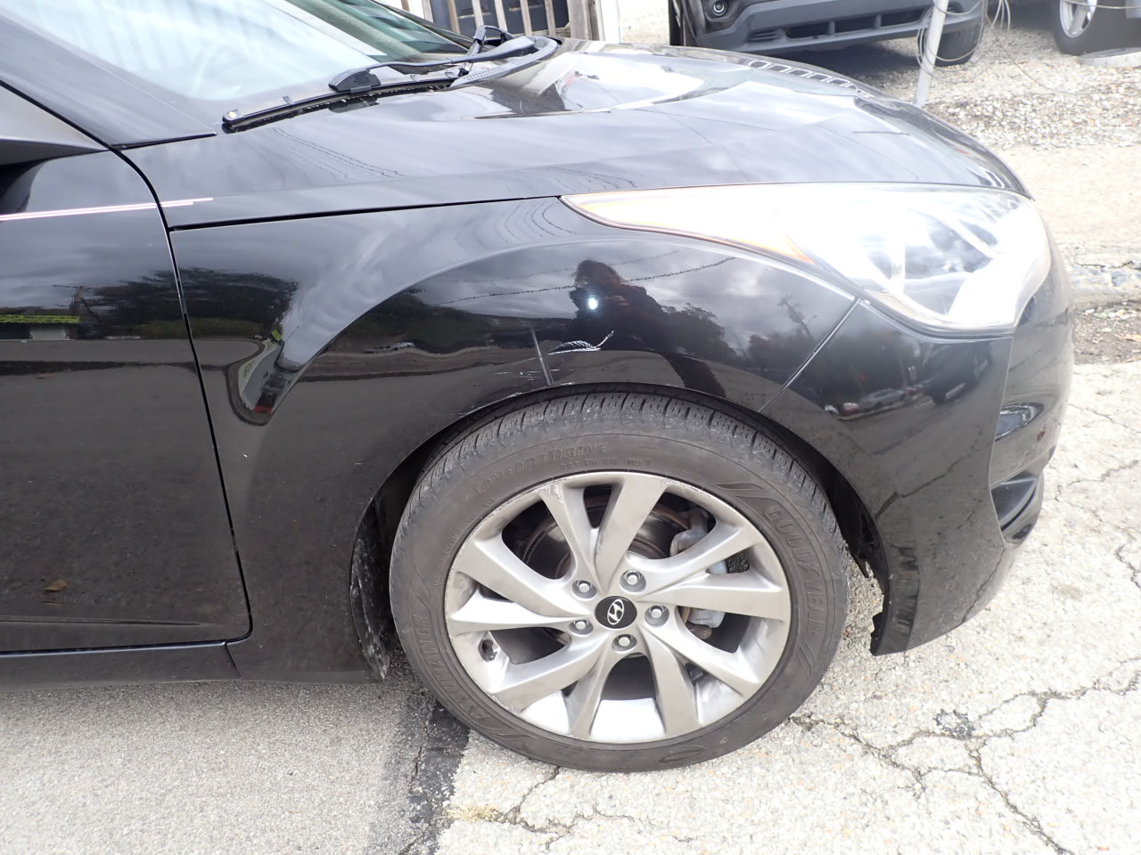 Hyundai Veloster Base 6MT 2016 Hyundai Veloster Base 6MT 2016