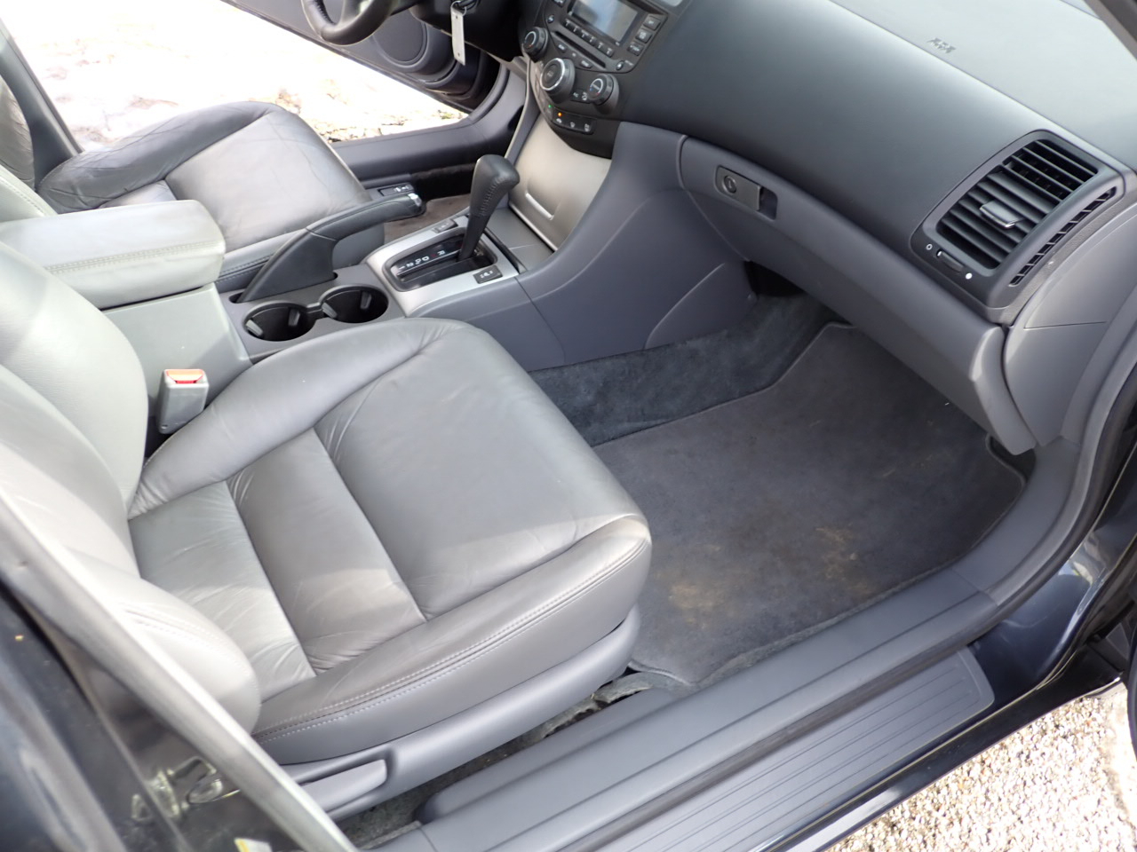 Honda Accord EX Sedan AT 2003