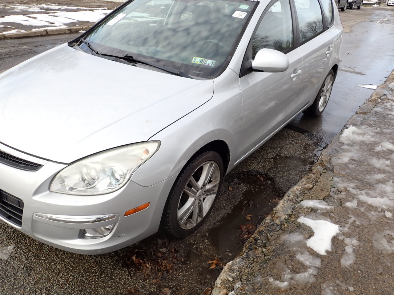 Hyundai Elantra Touring SE Manual 2010