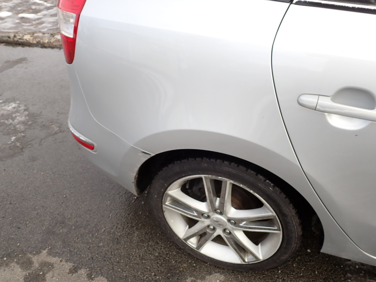 Hyundai Elantra Touring SE Manual 2010