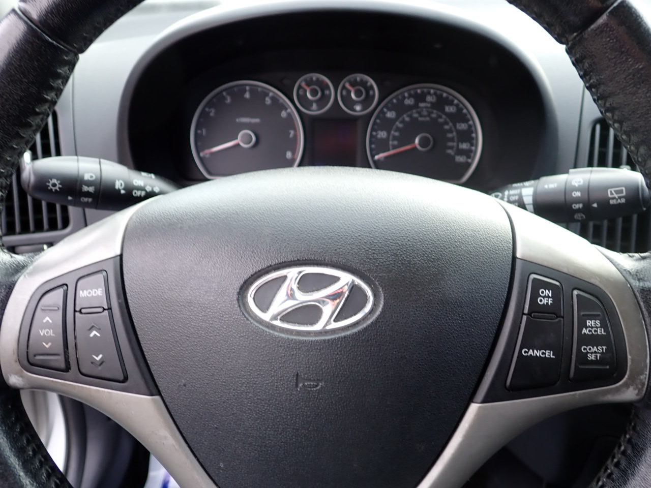 Hyundai Elantra Touring SE Manual 2010