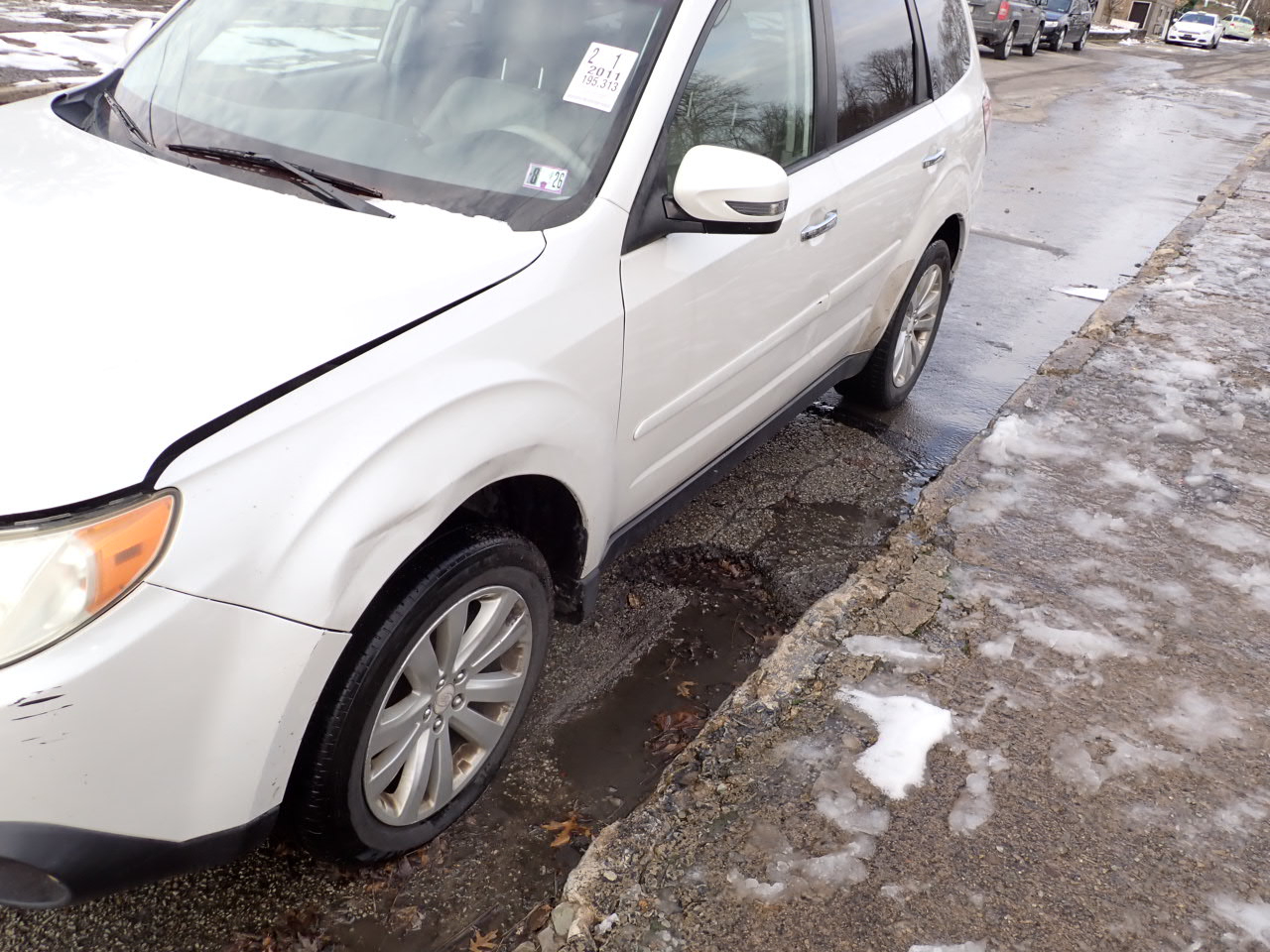 Subaru Forester 2.5X Limited 2011
