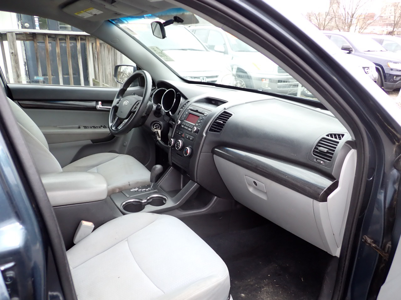 Kia Sorento LX 2WD 2011