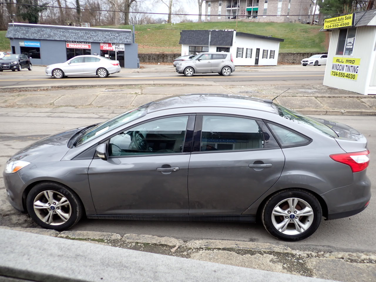 Ford Focus SE Sedan 2014