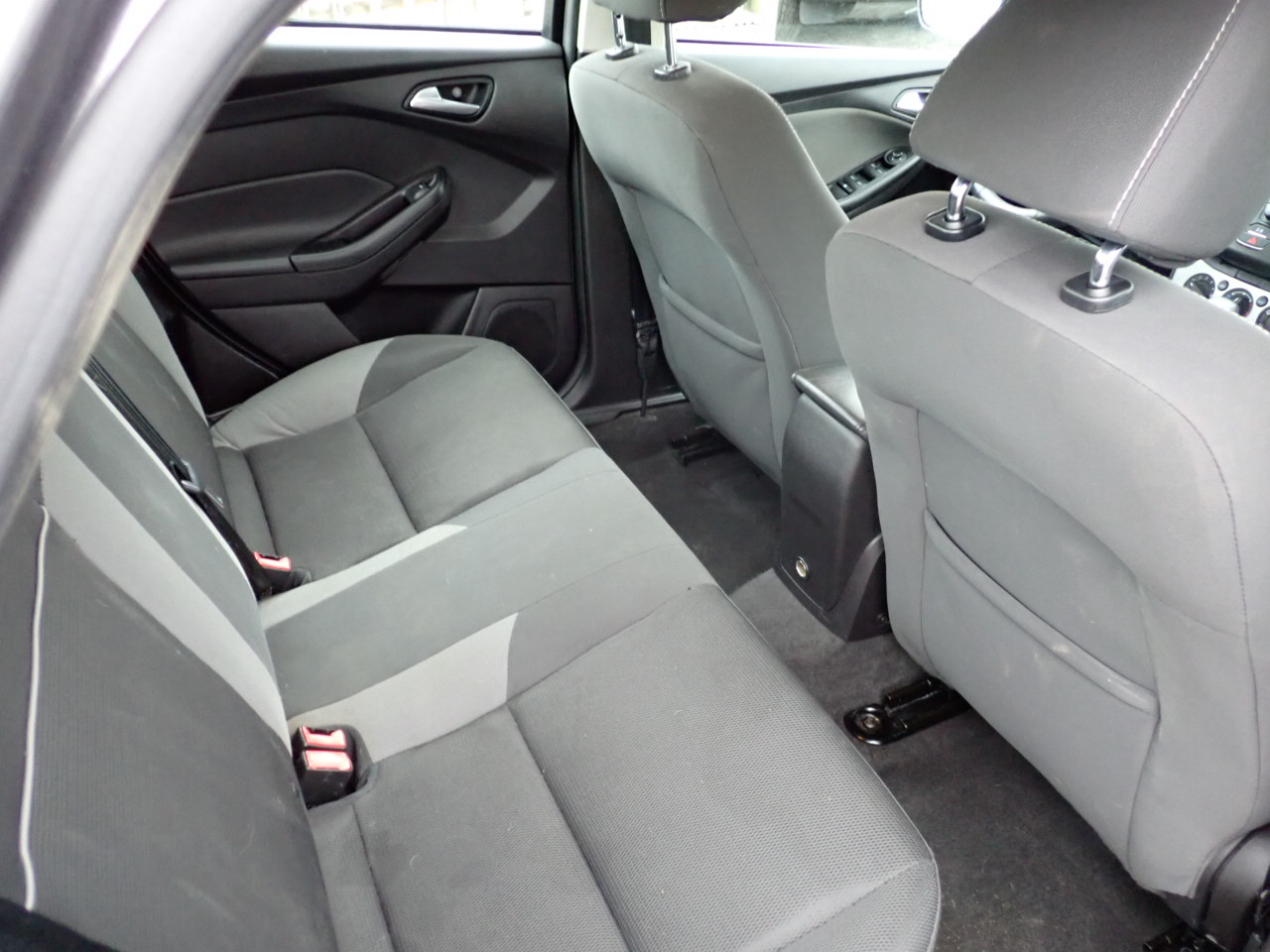 Ford Focus SE Sedan 2014