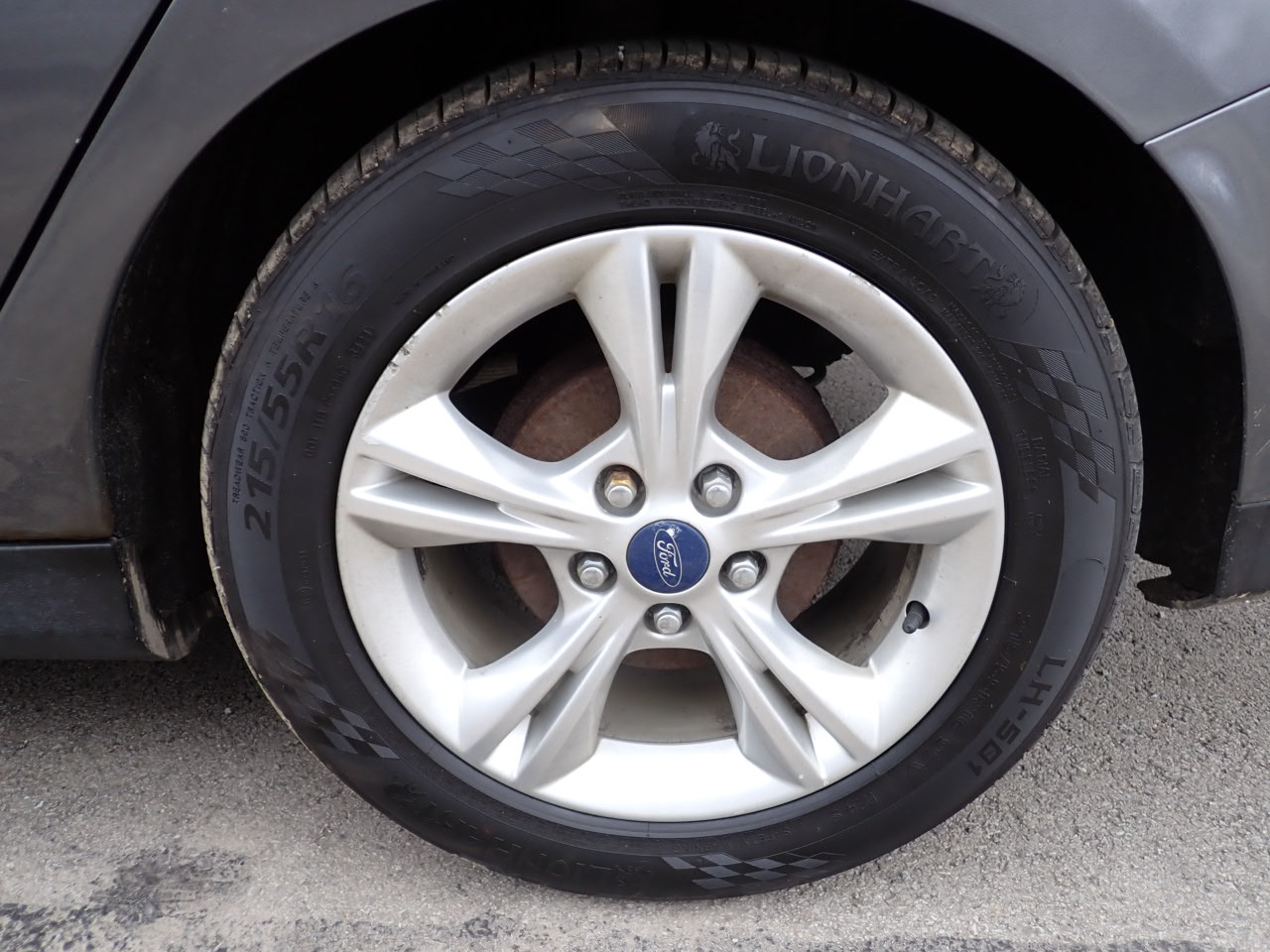 Ford Focus SE Sedan 2014