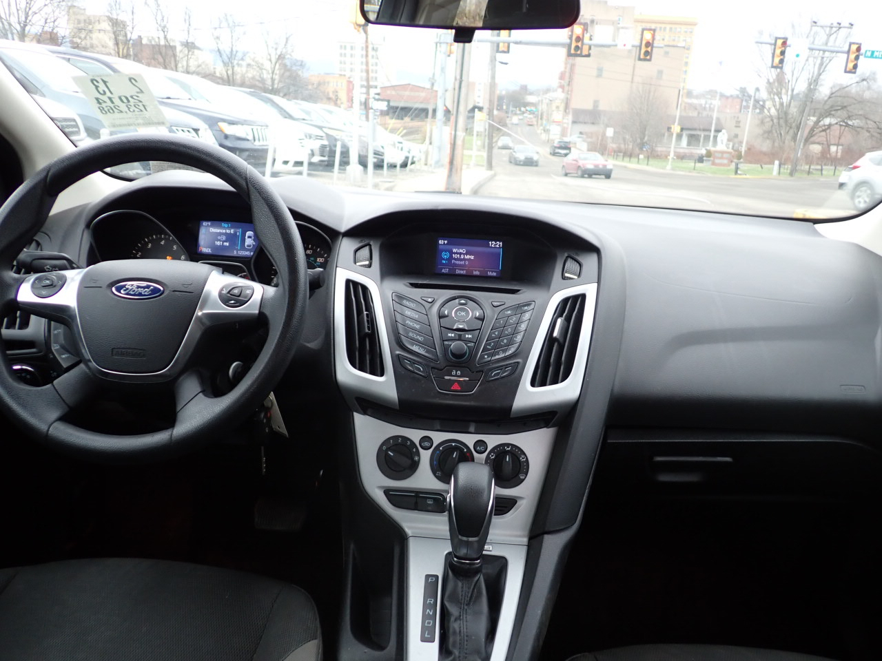 Ford Focus SE Sedan 2014