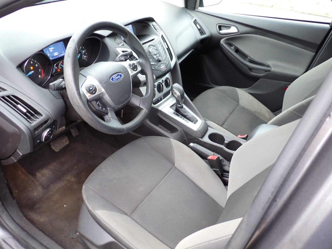 Ford Focus SE Sedan 2014