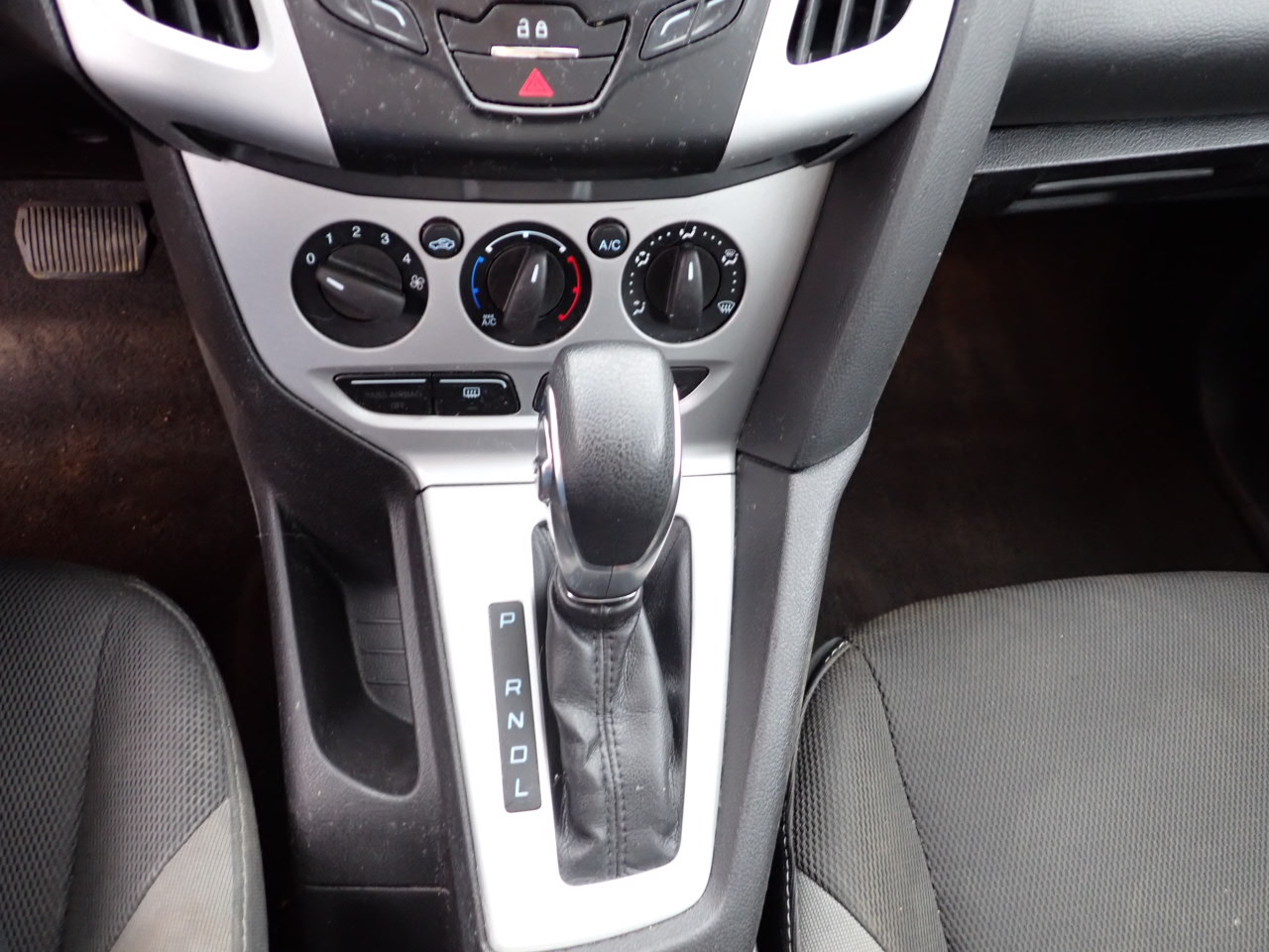 Ford Focus SE Sedan 2014