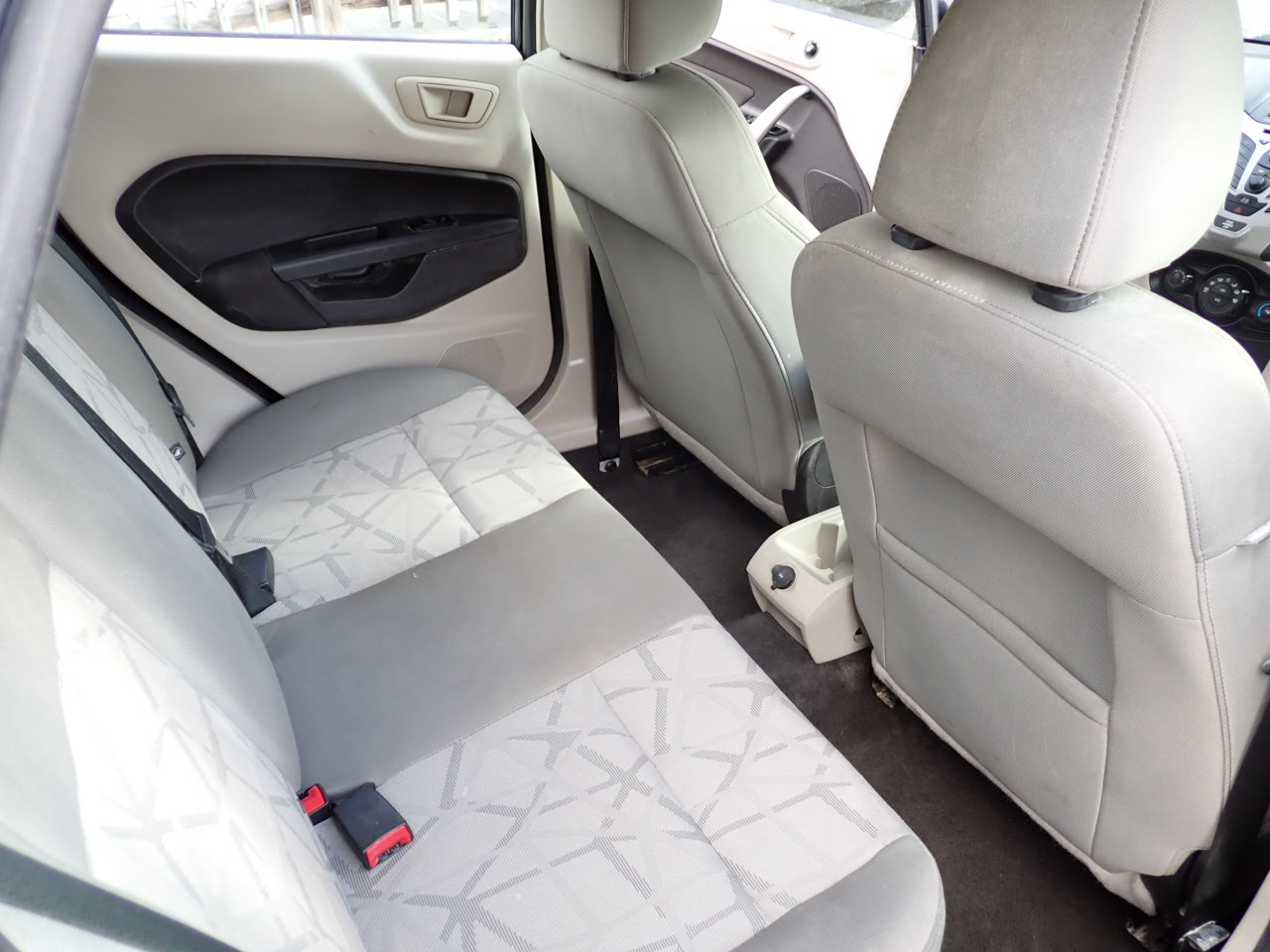 Ford Fiesta SE Hatchback 2013