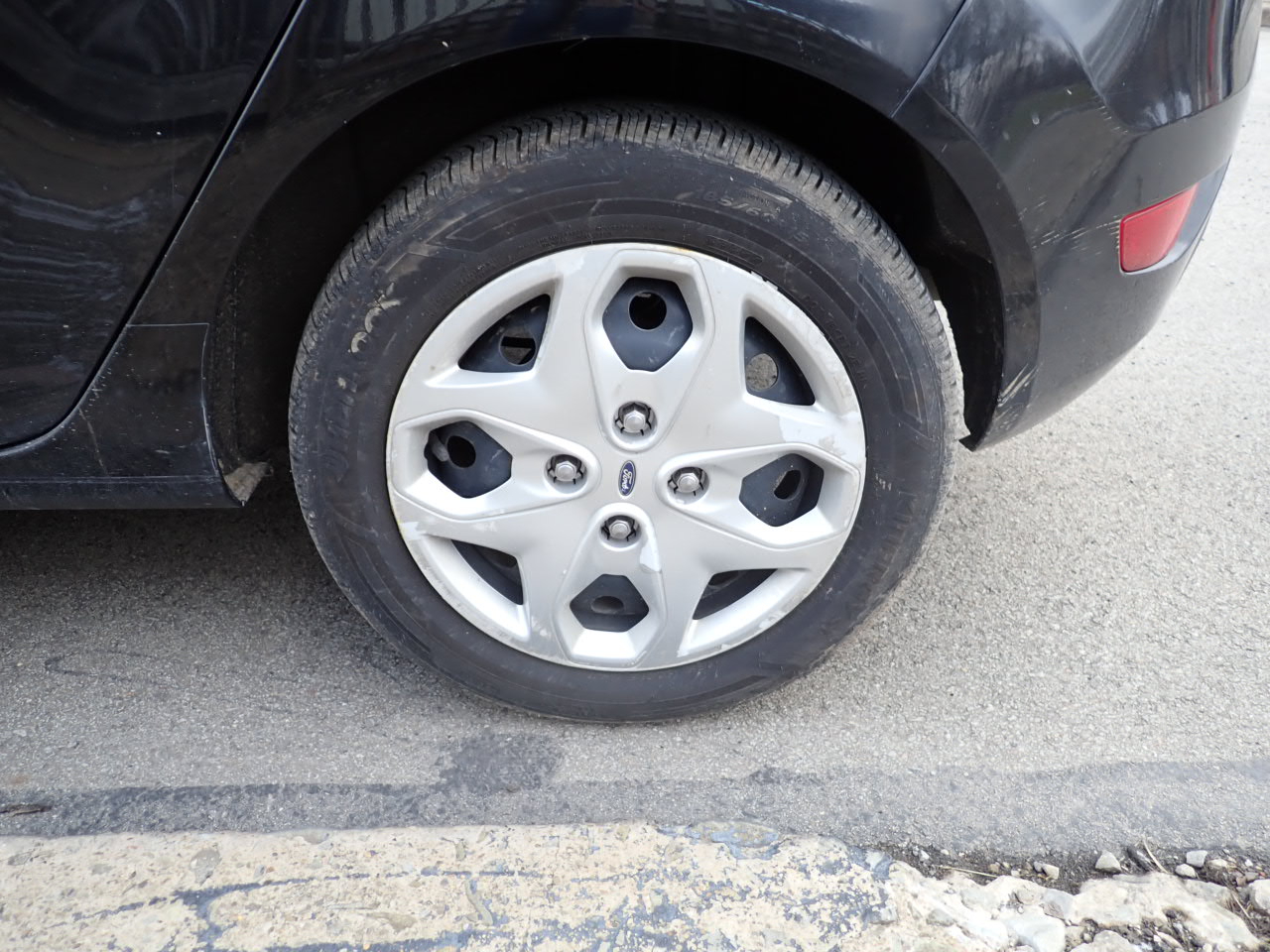 Ford Fiesta SE Hatchback 2013