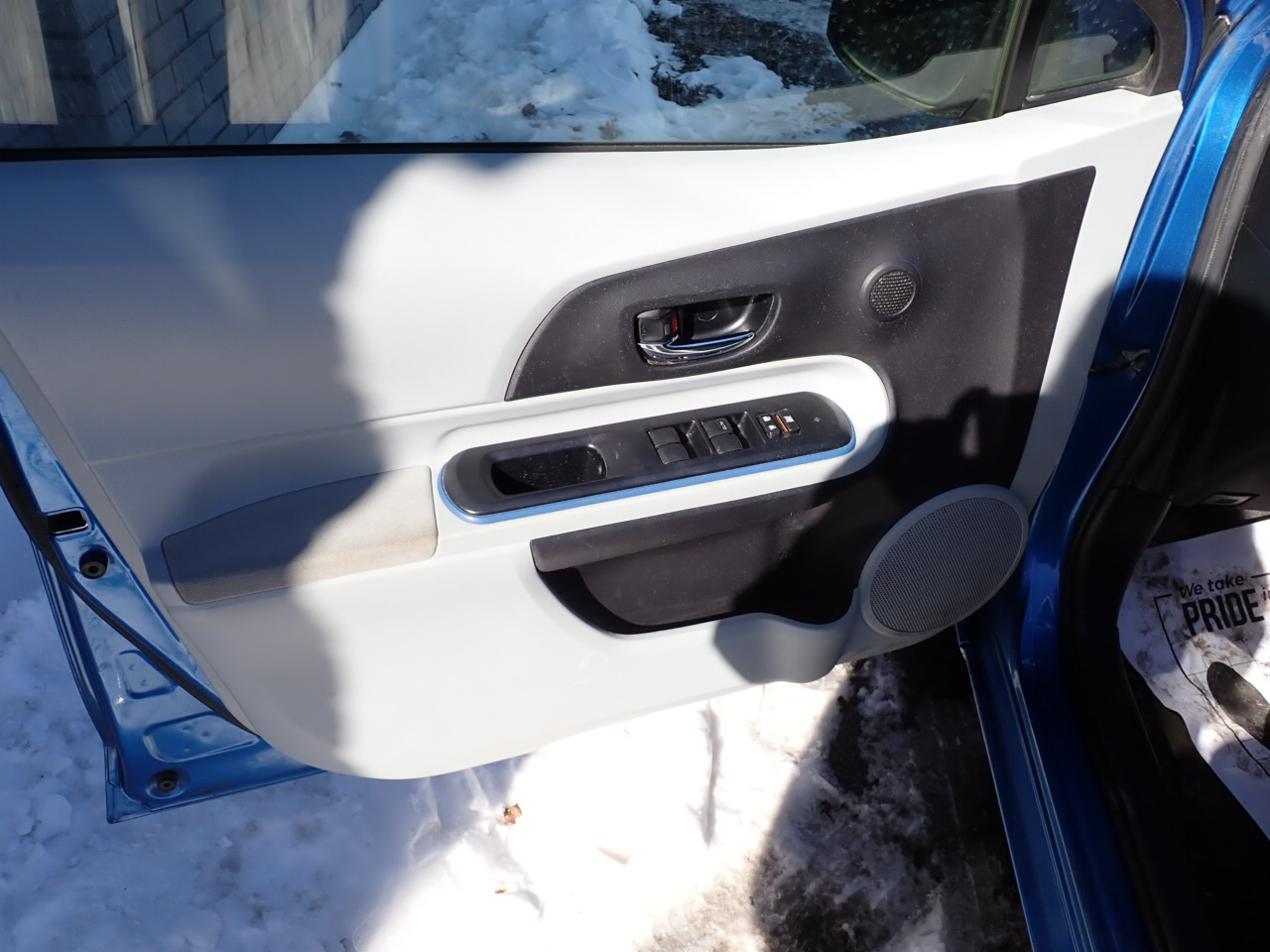 Toyota Prius c One 2012