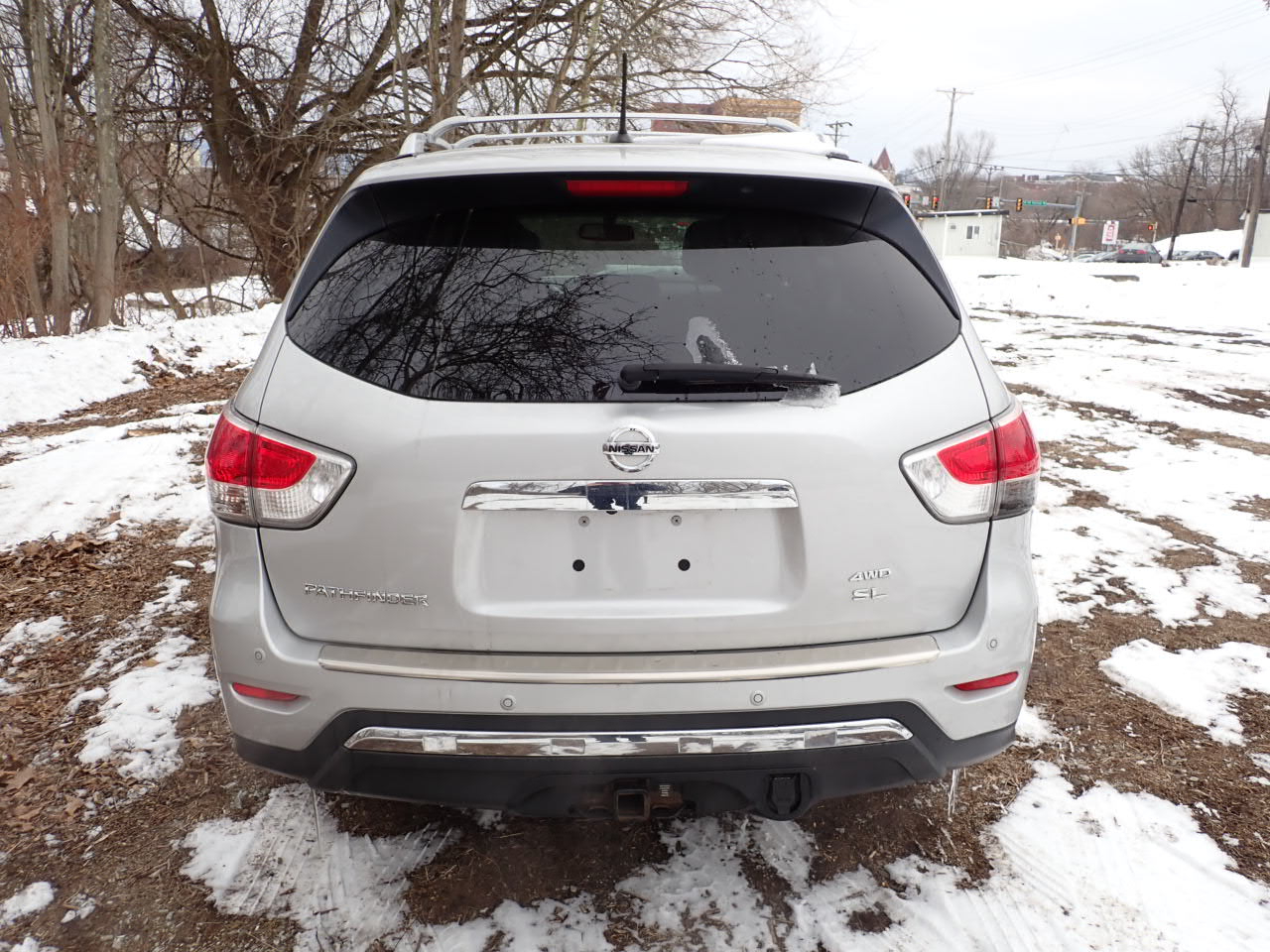Nissan Pathfinder SV 4WD 2015