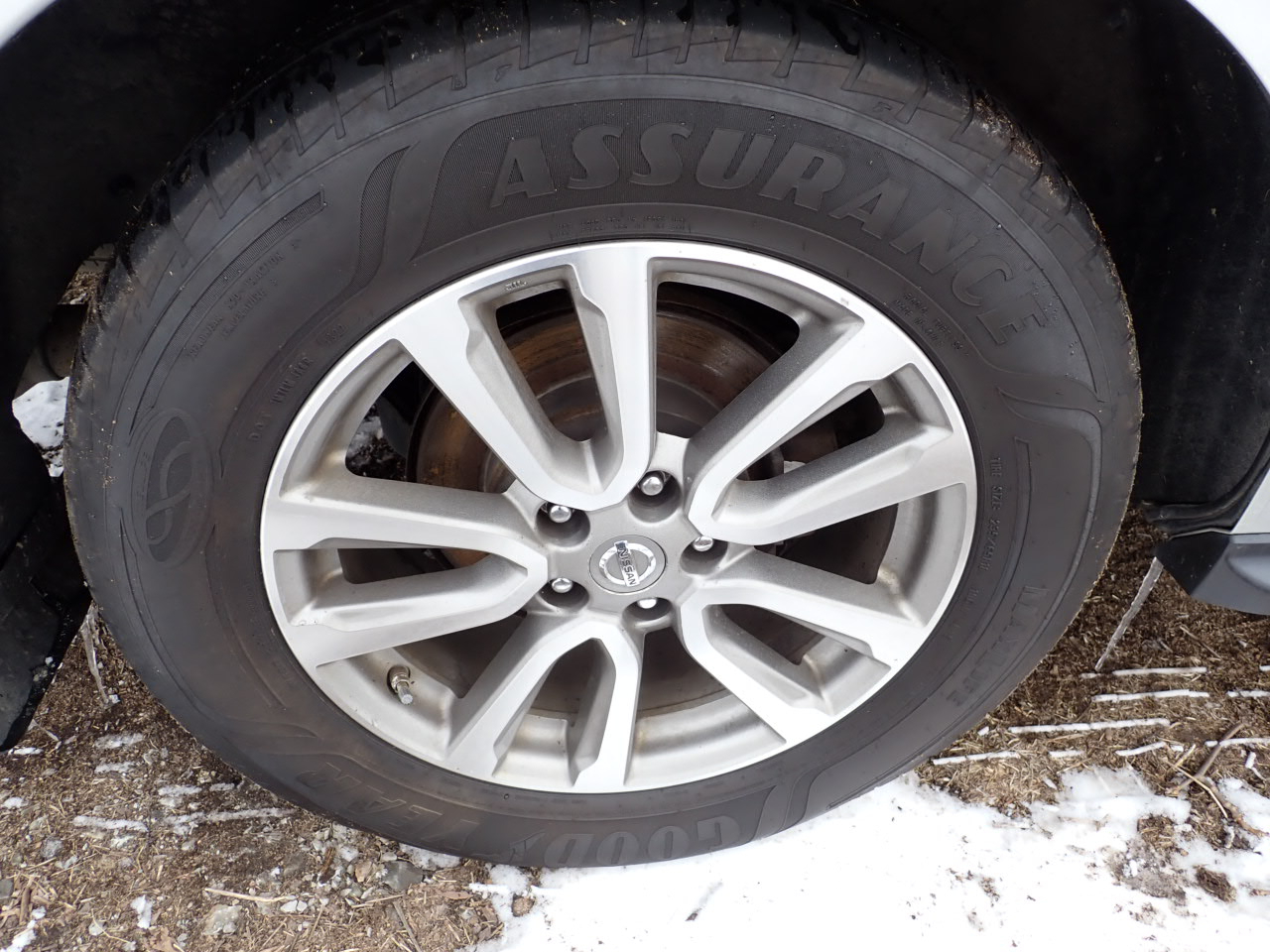 Nissan Pathfinder SV 4WD 2015