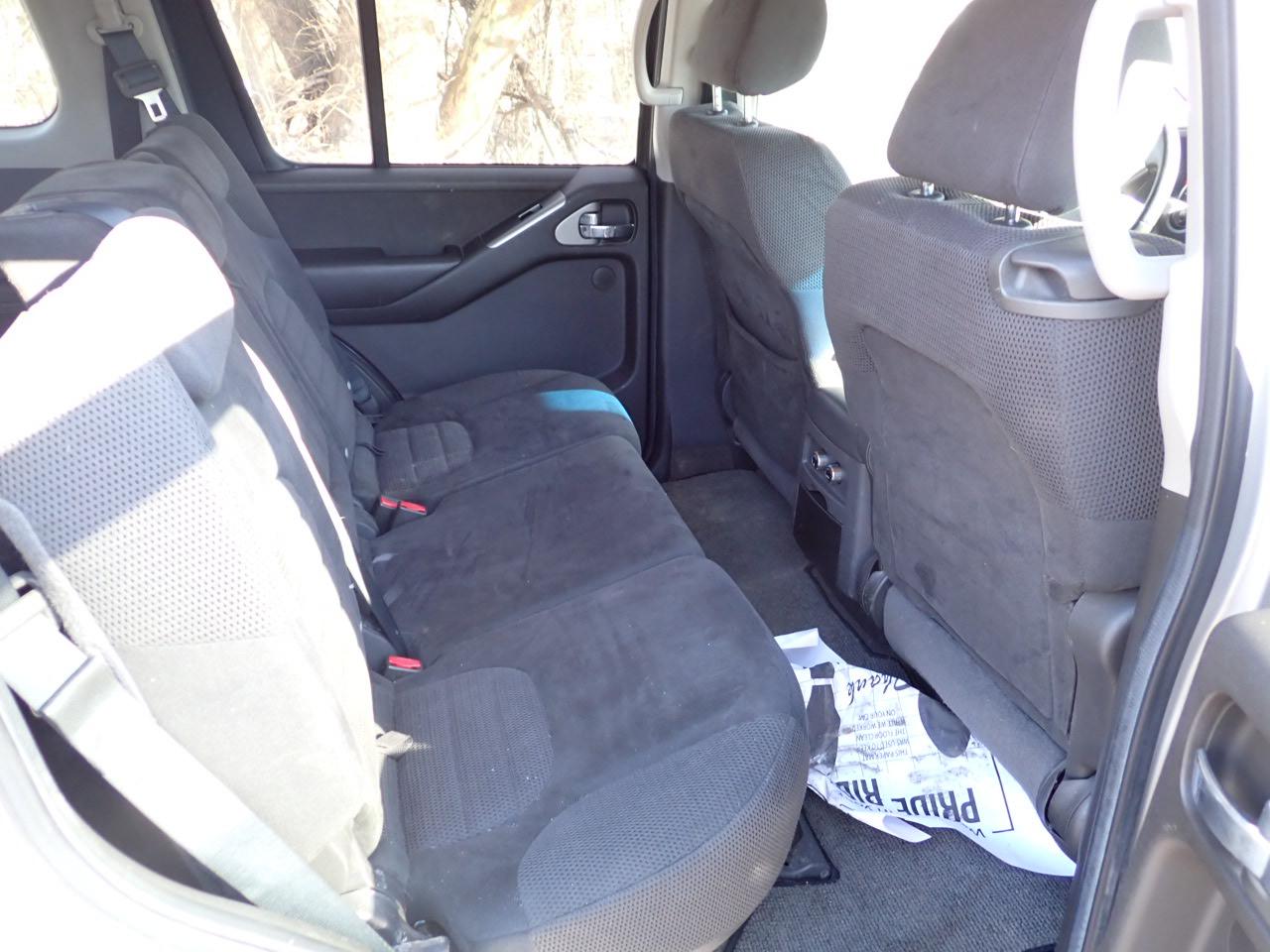 Nissan Pathfinder LE 4WD 2006