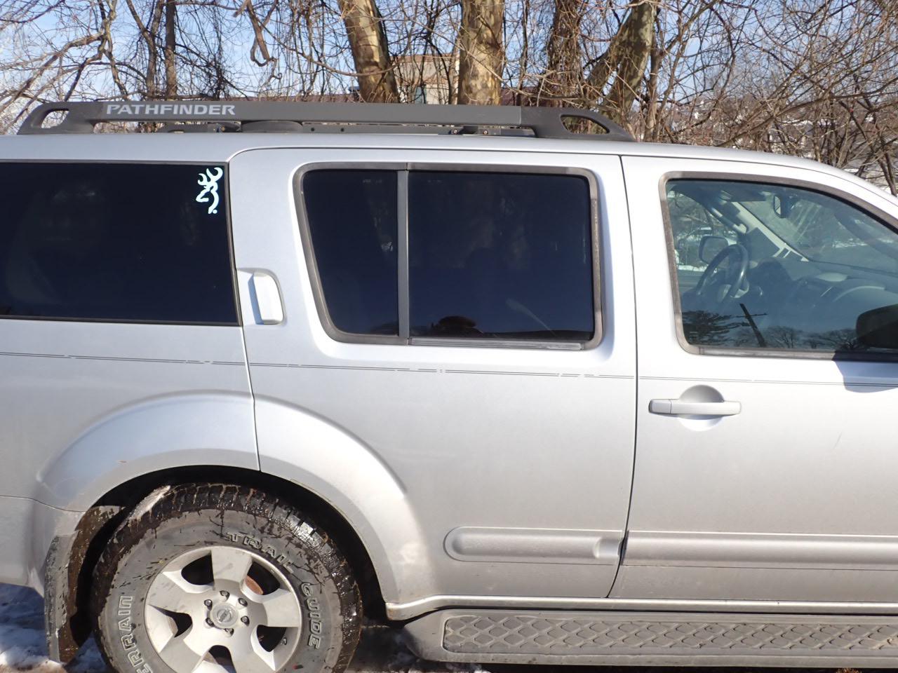 Nissan Pathfinder LE 4WD 2006