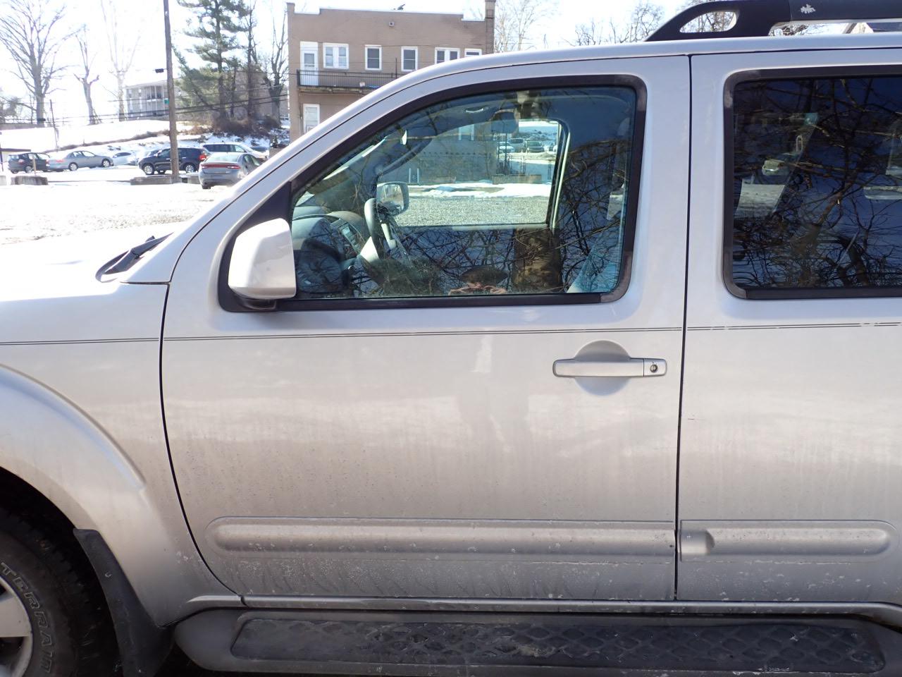 Nissan Pathfinder LE 4WD 2006