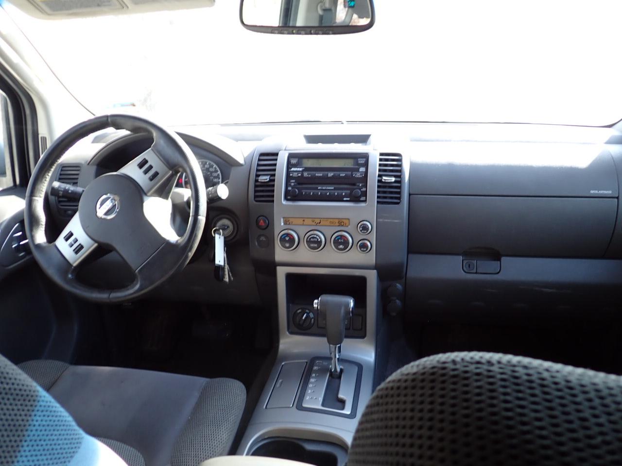 Nissan Pathfinder LE 4WD 2006