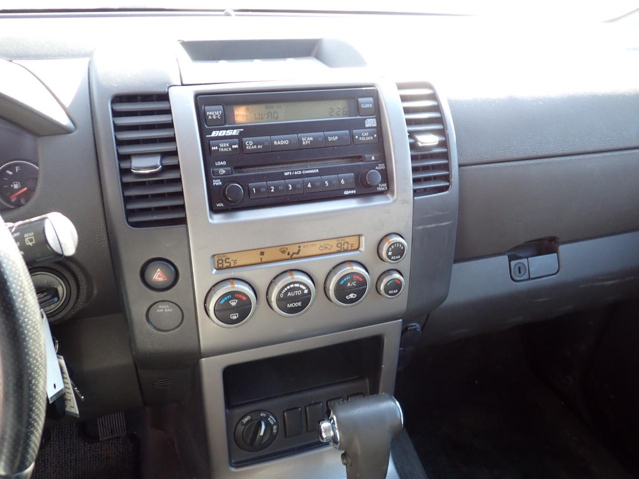 Nissan Pathfinder LE 4WD 2006