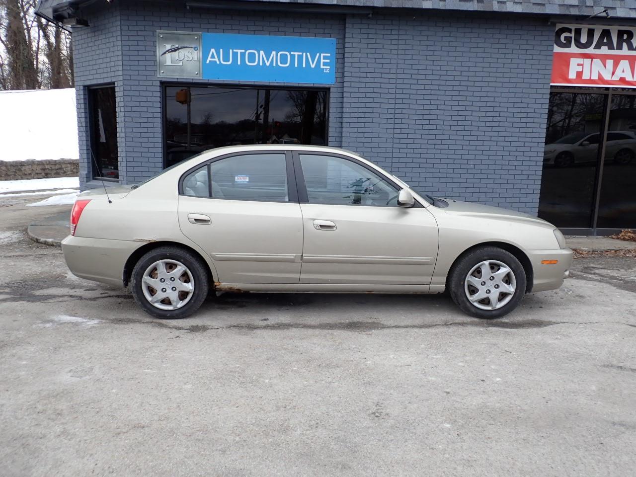 Hyundai Elantra GLS 4-Door 2005