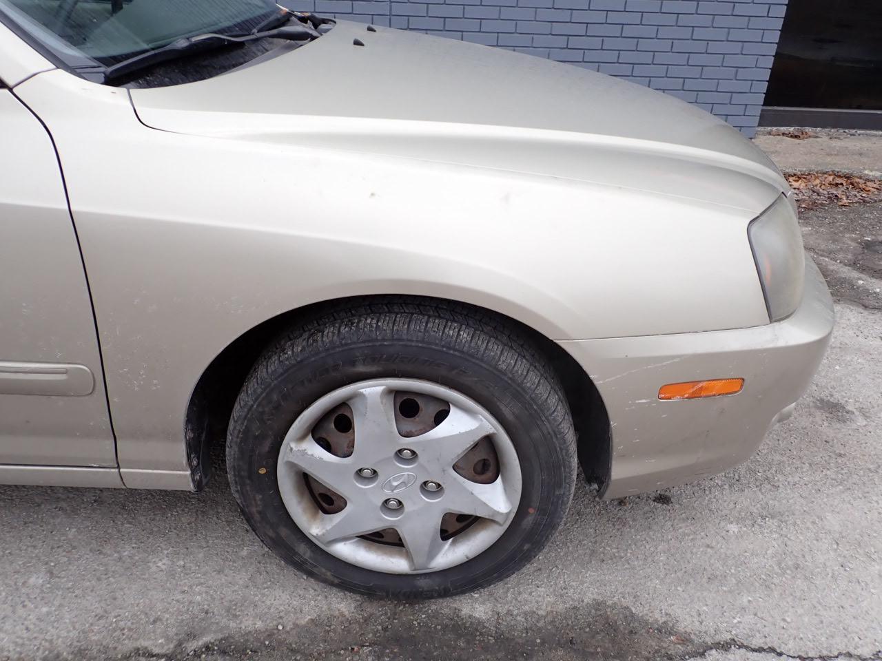 Hyundai Elantra GLS 4-Door 2005