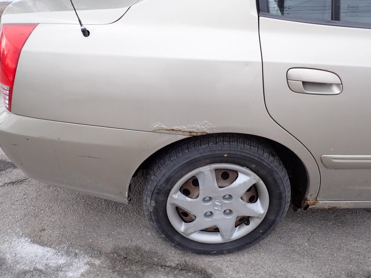 Hyundai Elantra GLS 4-Door 2005