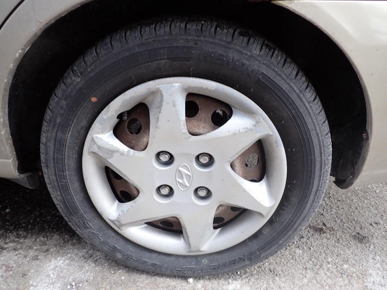 Hyundai Elantra GLS 4-Door 2005