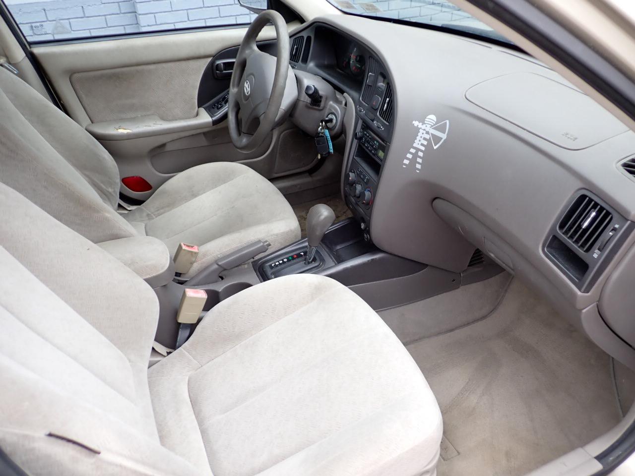 Hyundai Elantra GLS 4-Door 2005
