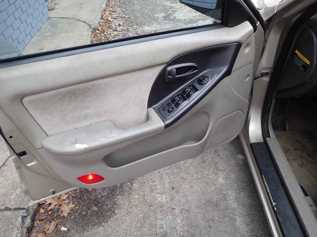 Hyundai Elantra GLS 4-Door 2005