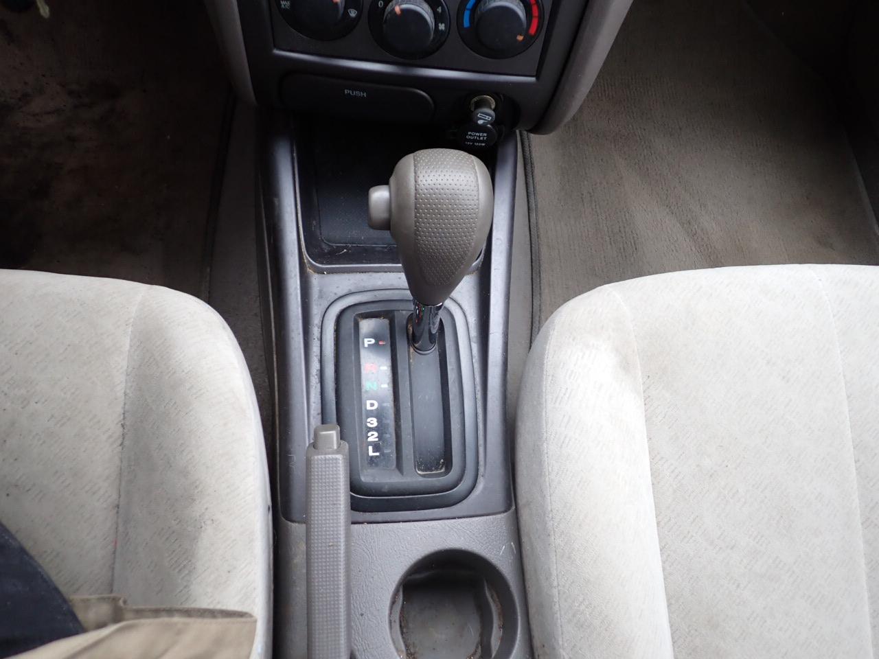 Hyundai Elantra GLS 4-Door 2005