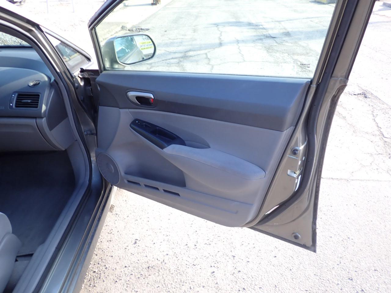 Honda Civic LX Sedan AT 2006