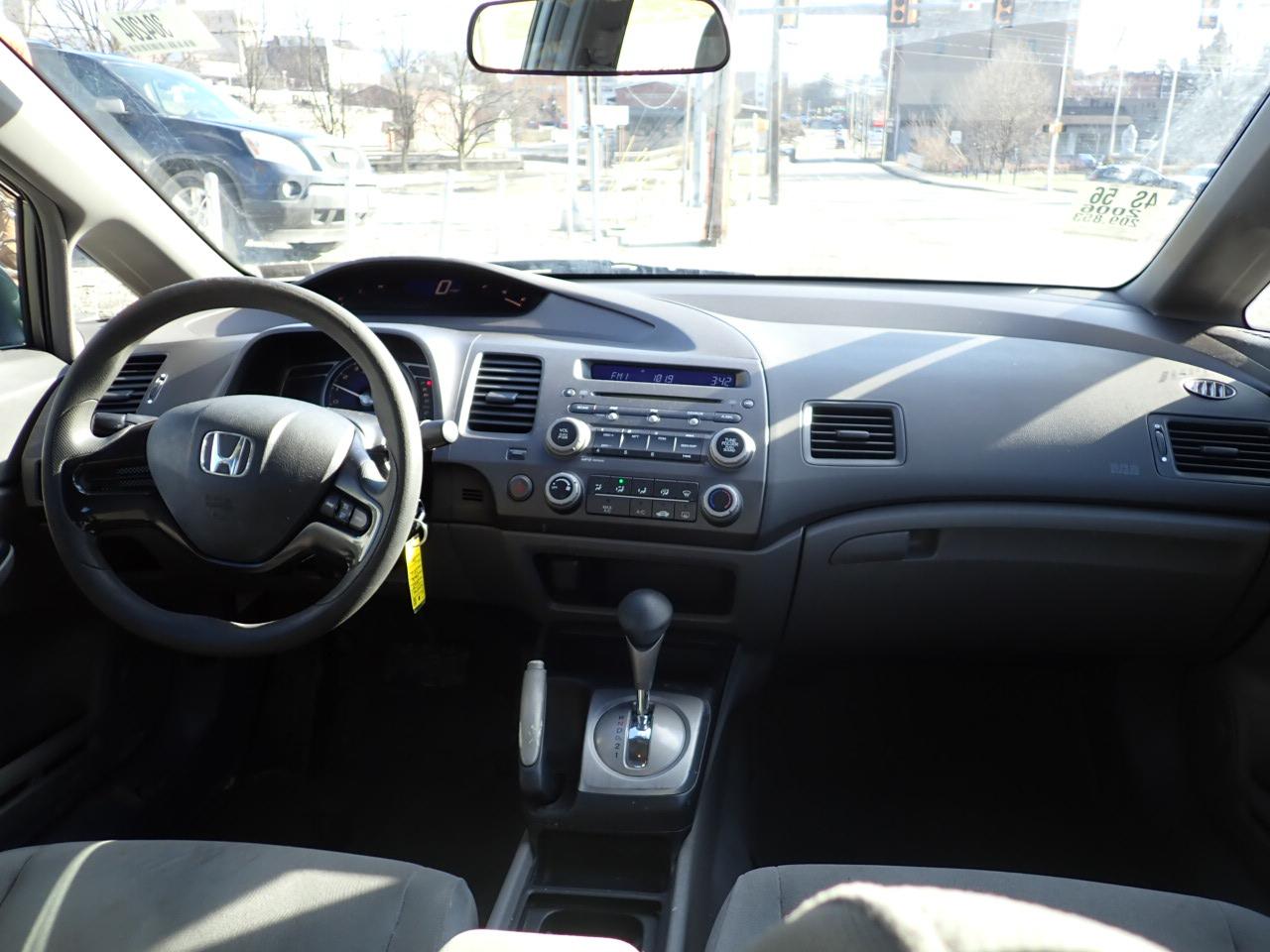 Honda Civic LX Sedan AT 2006