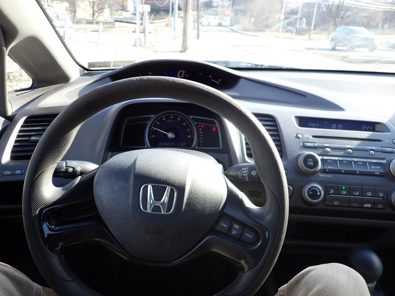 Honda Civic LX Sedan AT 2006