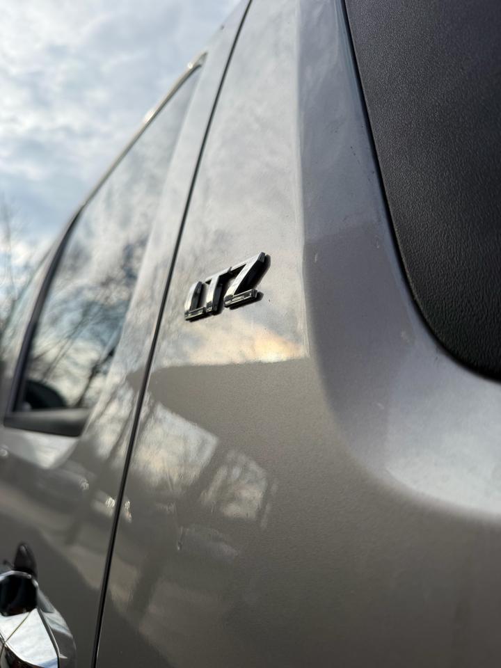 Chevrolet Avalanche LTZ 4WD 2011