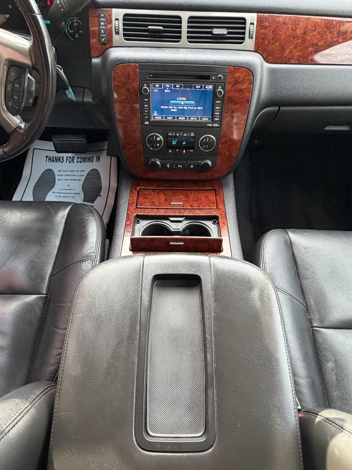 Chevrolet Avalanche LTZ 4WD 2011